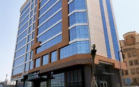 فندق ويك اند صاري